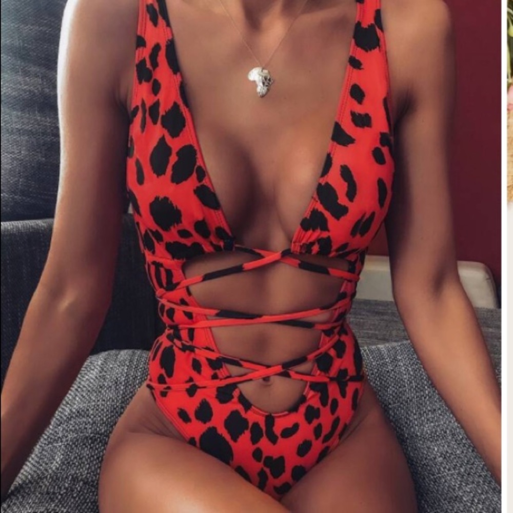 One piece leopard swimsuit